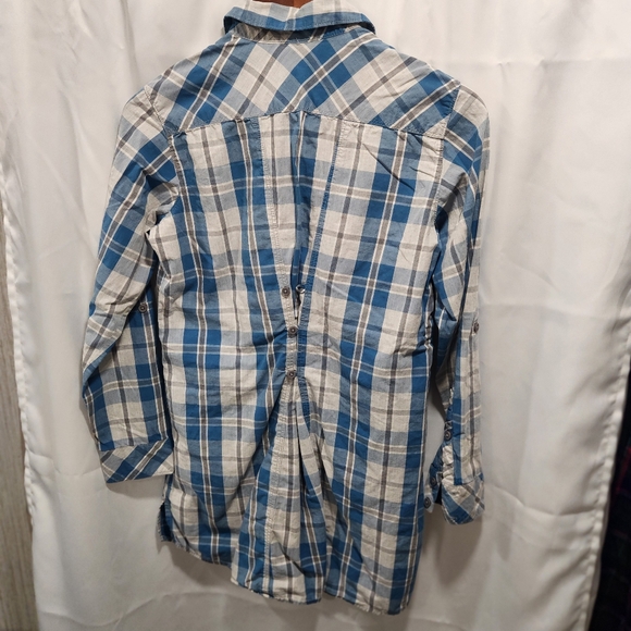 Columbia Women's Button Up Shirt Size‎ Small Plaid Blue White Long Sleeved - Picture 3 of 3